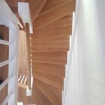 schody drewniane - dystanse smonośne