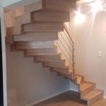 Schody dywanowe na policzku