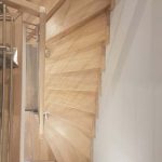 Schody dywanowe na policzku