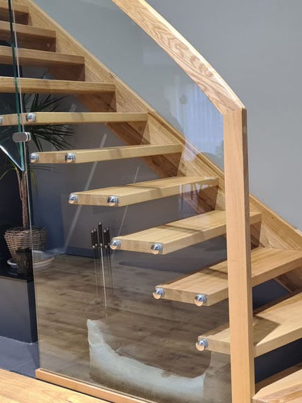 Schody samonośne nr 47